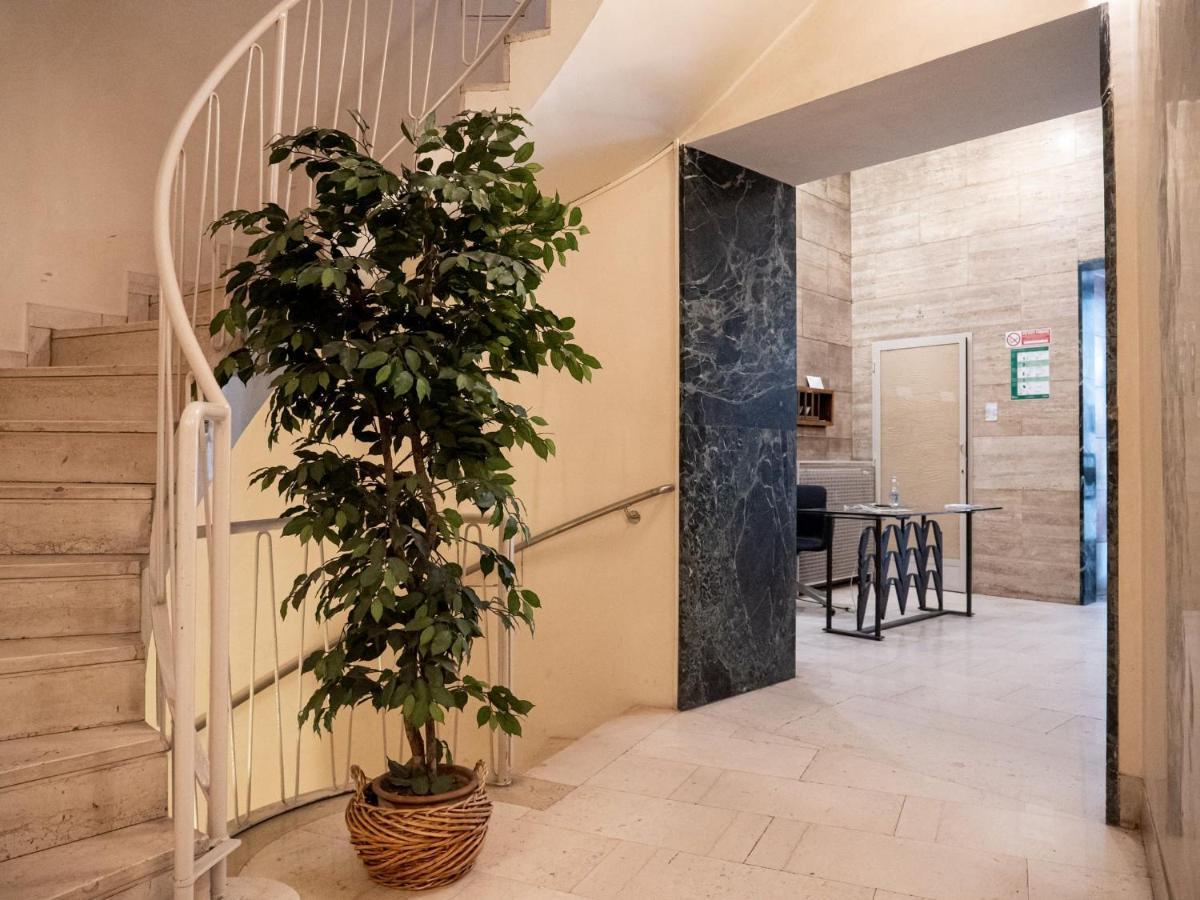 The Best Rent - Modern Duomo Apartment Μιλάνο Εξωτερικό φωτογραφία